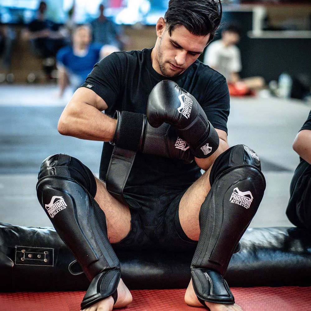 Canilleras de Muay Thai